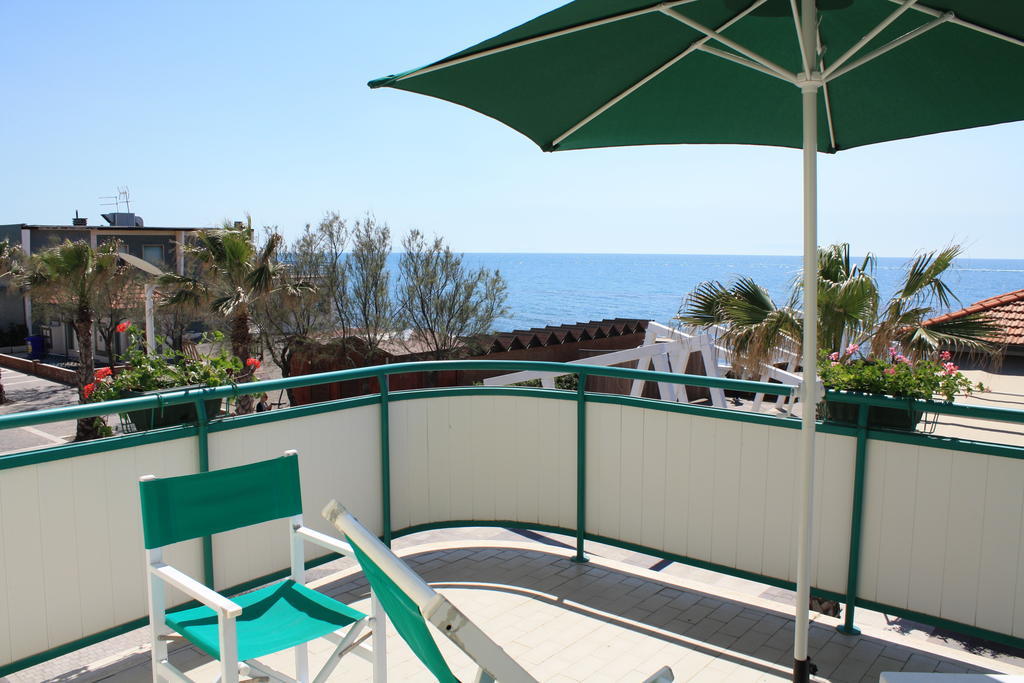 Lungomare Hotel 마리나디세시나 객실 사진